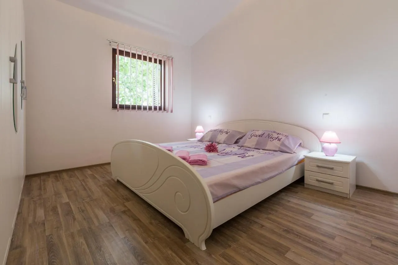 Cozy Villa Sejdi With Private Pool In Pula By Wiibuk Croatia