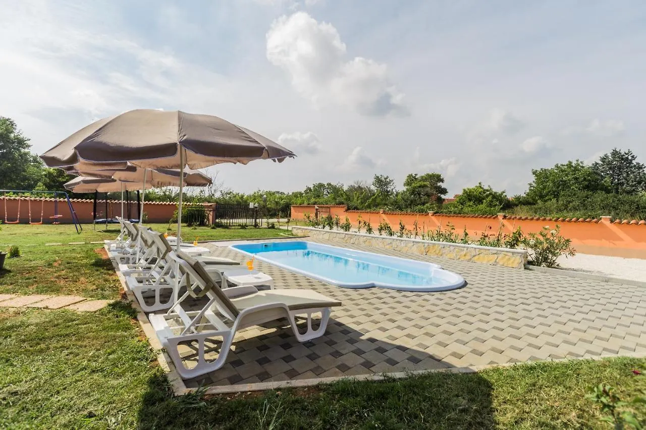 Cozy Villa Sejdi With Private Pool In Pula By Wiibuk