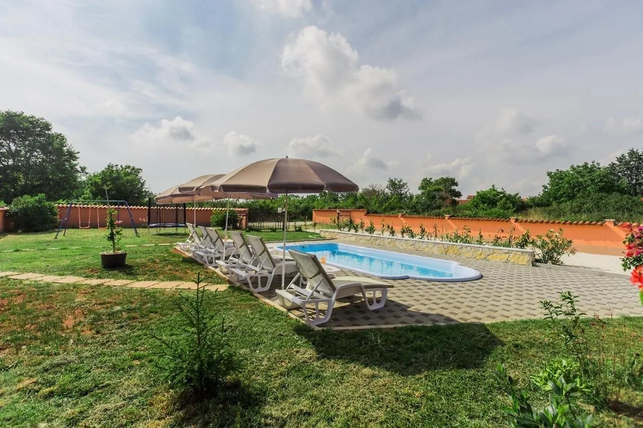 Cozy Villa Sejdi With Private Pool In Pula By Wiibuk קרואטיה